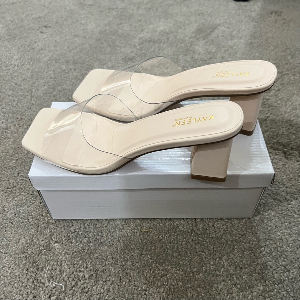NWB!! NEW! Kayleen by Los Angeles Transparent Cream Heels. Size 8